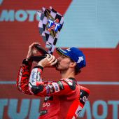 Francesco Bagnaia und das Ducati Lenovo Team haben das perfekte Wochenende in den Niederlanden mit einem unglaublichen Sieg im MotoGP-Rennen abgeschlossen.