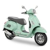 Vespa bringt die GTS, die beliebteste Roller-Serie weltweit, für die kommende Zweiradsaison mit mehr Power auf Österreichs Straßen.