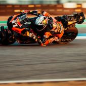 Red Bull KTM Factory Racing und Red Bull KTM Tech3 können nun auf den ersten von 22 Grands Prix in dieser Saison blicken, nachdem sie zwei heiße und intensive Testtage auf dem Buriram International Circuit in Thailand absolviert haben.