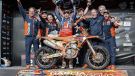 Josep Garcia von Red Bull KTM Factory Racing hat die FIM EnduroGP-Weltmeisterschaft 2024 nach einer dominanten Fahrt am ersten Tag in Frankreich gewonnen.